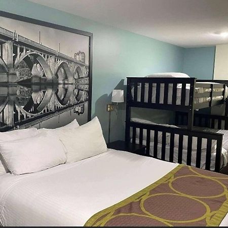 Super 8 By Wyndham Saskatoon Near Saskatoon Airport Ξενοδοχείο Εξωτερικό φωτογραφία