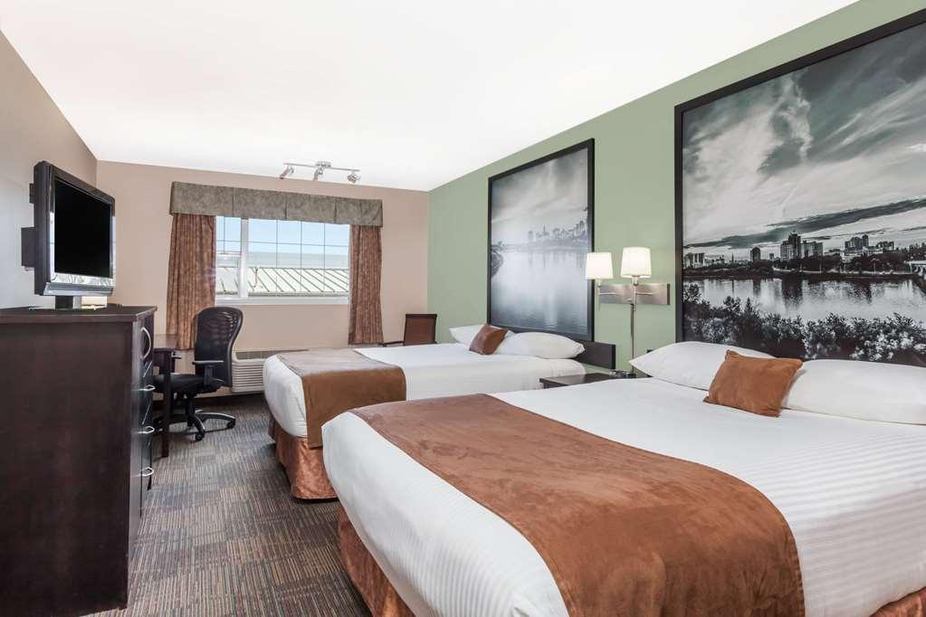 Super 8 By Wyndham Saskatoon Near Saskatoon Airport Ξενοδοχείο Δωμάτιο φωτογραφία